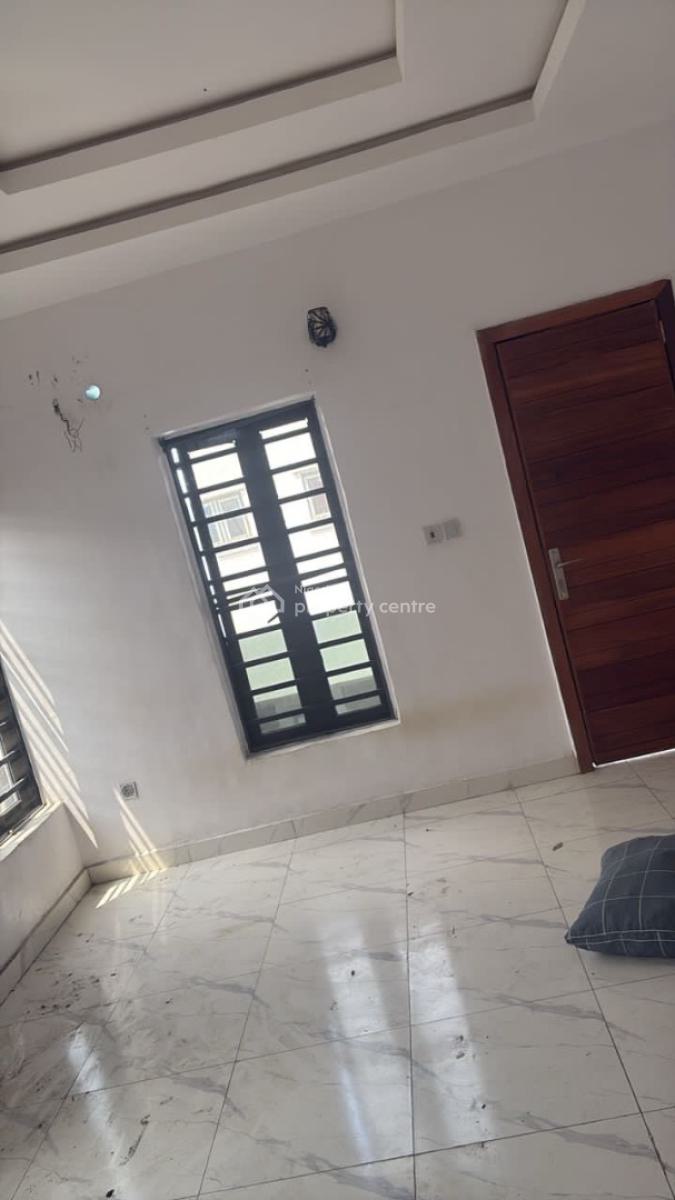 Luxury 4 Bedrooms, Ikota Gra, Lekki, Lagos, Terraced Duplex for Sale