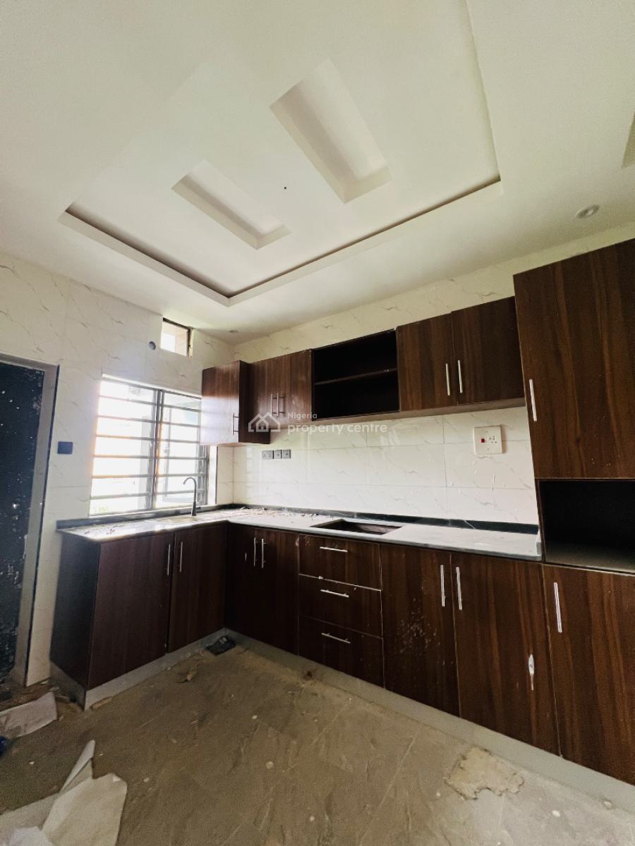 Very Sharp 3 Bedroom Apartment in a Good Neighborhood. Close to Expres, Abijo Gra, Opposite Corona School, Abijo, Lekki, Lagos, Flat / Apartment for Rent