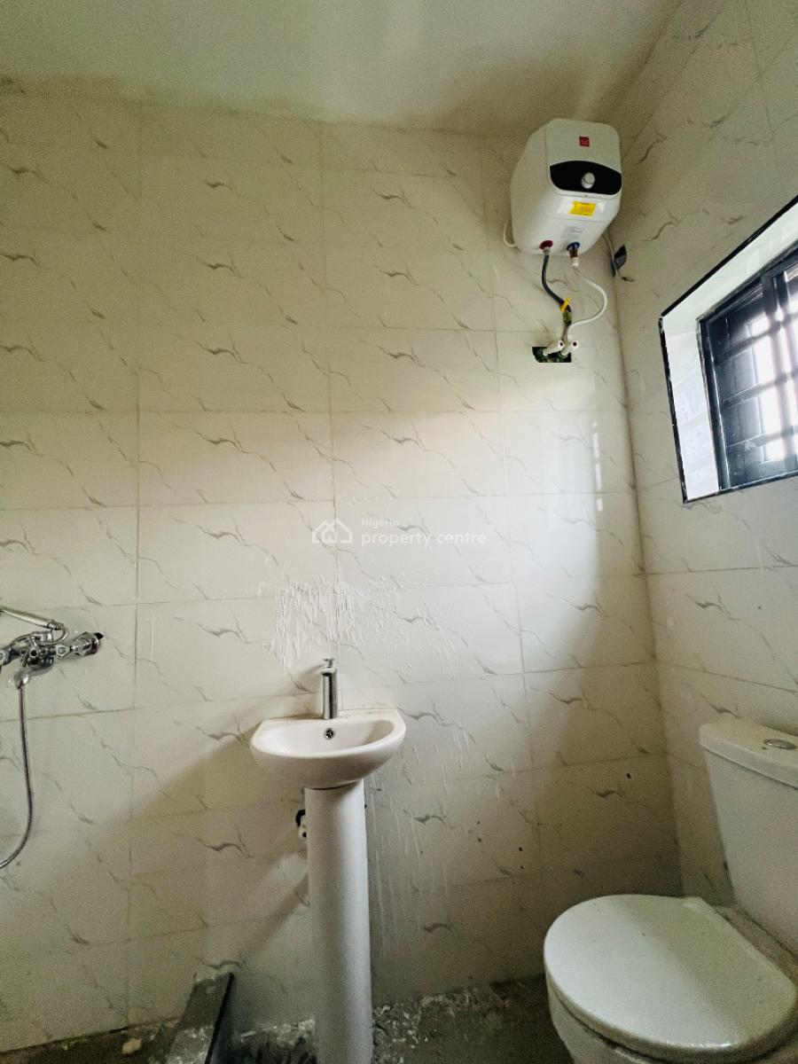 Very Sharp 3 Bedroom Apartment in a Good Neighborhood. Close to Expres, Abijo Gra, Opposite Corona School, Abijo, Lekki, Lagos, Flat / Apartment for Rent