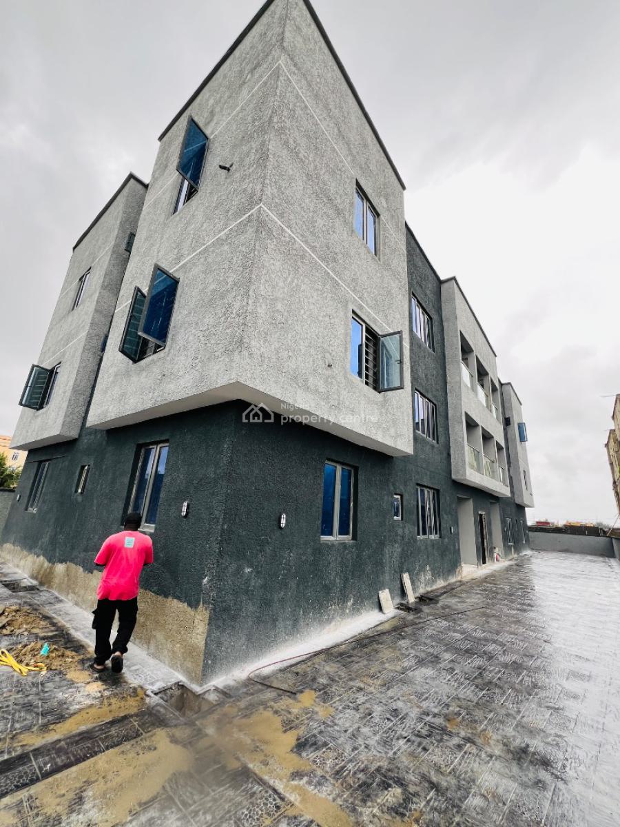 Very Sharp 3 Bedrooms Apartment in a Good Neighborhood. Close to Express, Gra, Opposite Corona School, Abijo, Lekki, Lagos, Flat / Apartment for Rent
