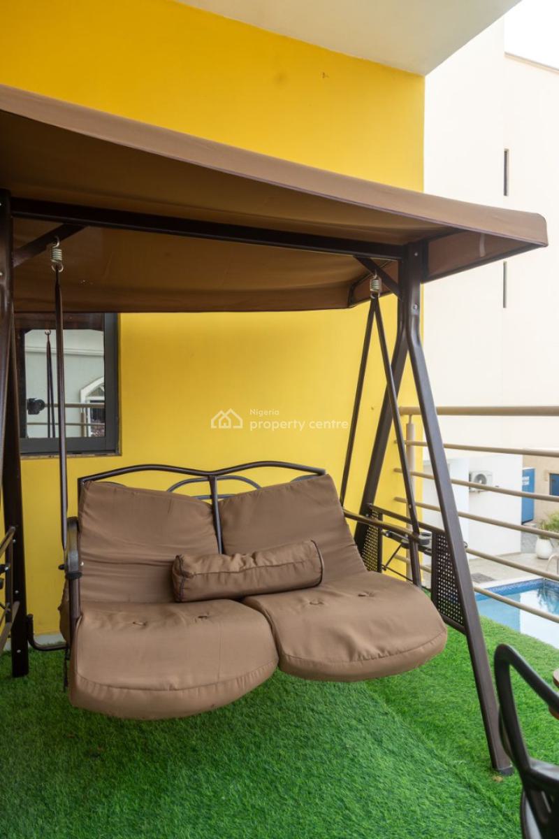 Luxury 1 Bedroom with Swimming Pool, Gym & Balcony, Lekki Phase 1, Lekki, Lagos, Flat / Apartment Short Let