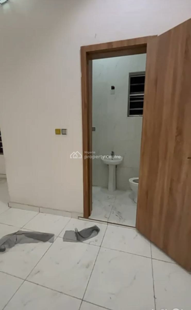 Standard Upstairs Bedroom (sharing Fully Fitted Kitchen), Maple Electric Homes Orchid Road, Lekki, Lagos, Self Contain (single Rooms) for Rent