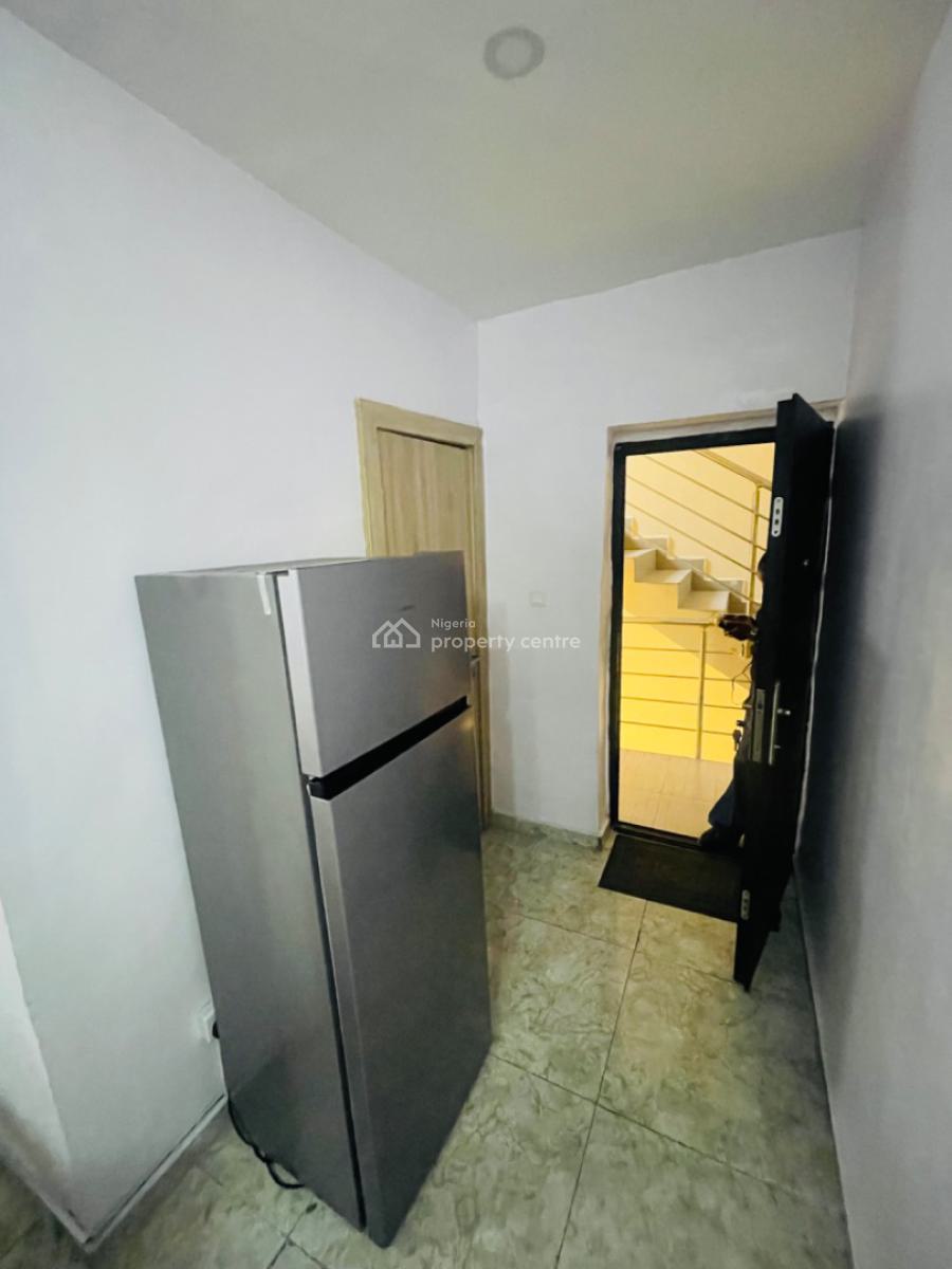 Luxury One Bedroom Apartment with Pool, Gym & 24 Hours Electricity, Chevron, Lekki, Lagos, Mini Flat (room and Parlour) Short Let