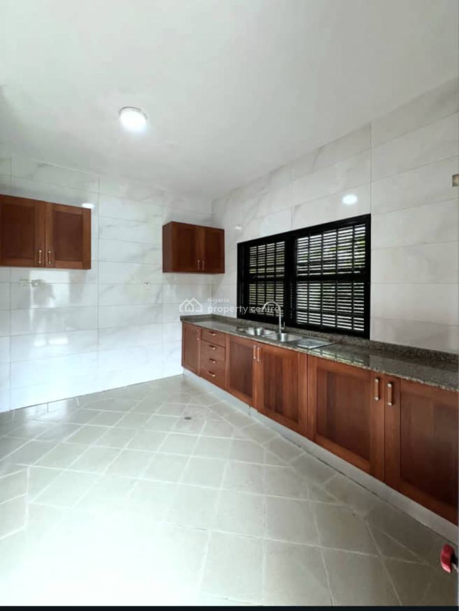 Contemporary 5 Bedroom Semi-detached Duplex with Bq, Lekki Phase 1, Lekki, Lagos, Semi-detached Duplex for Rent