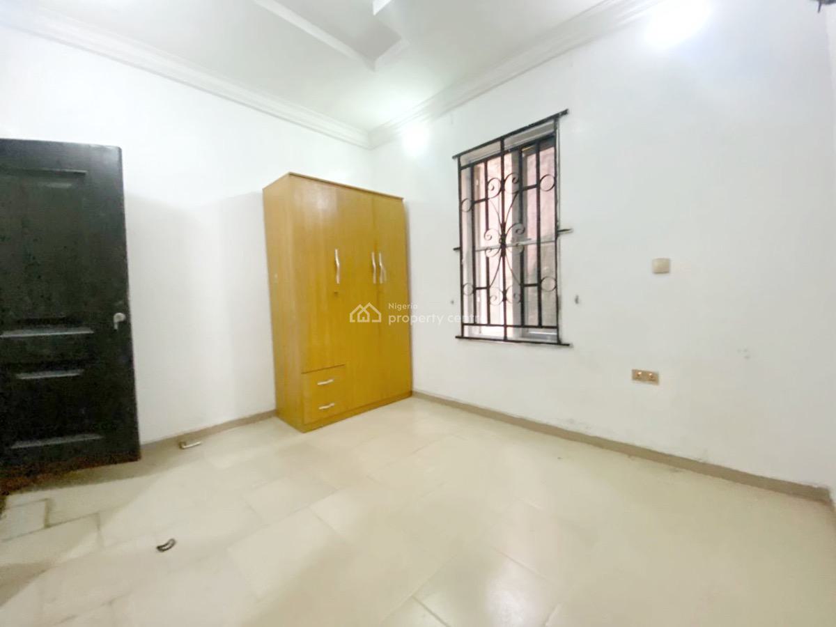 a Well Maintained Spacious 2 Bedroom Flat, Gra Phase 1, Magodo, Lagos, Flat / Apartment for Rent