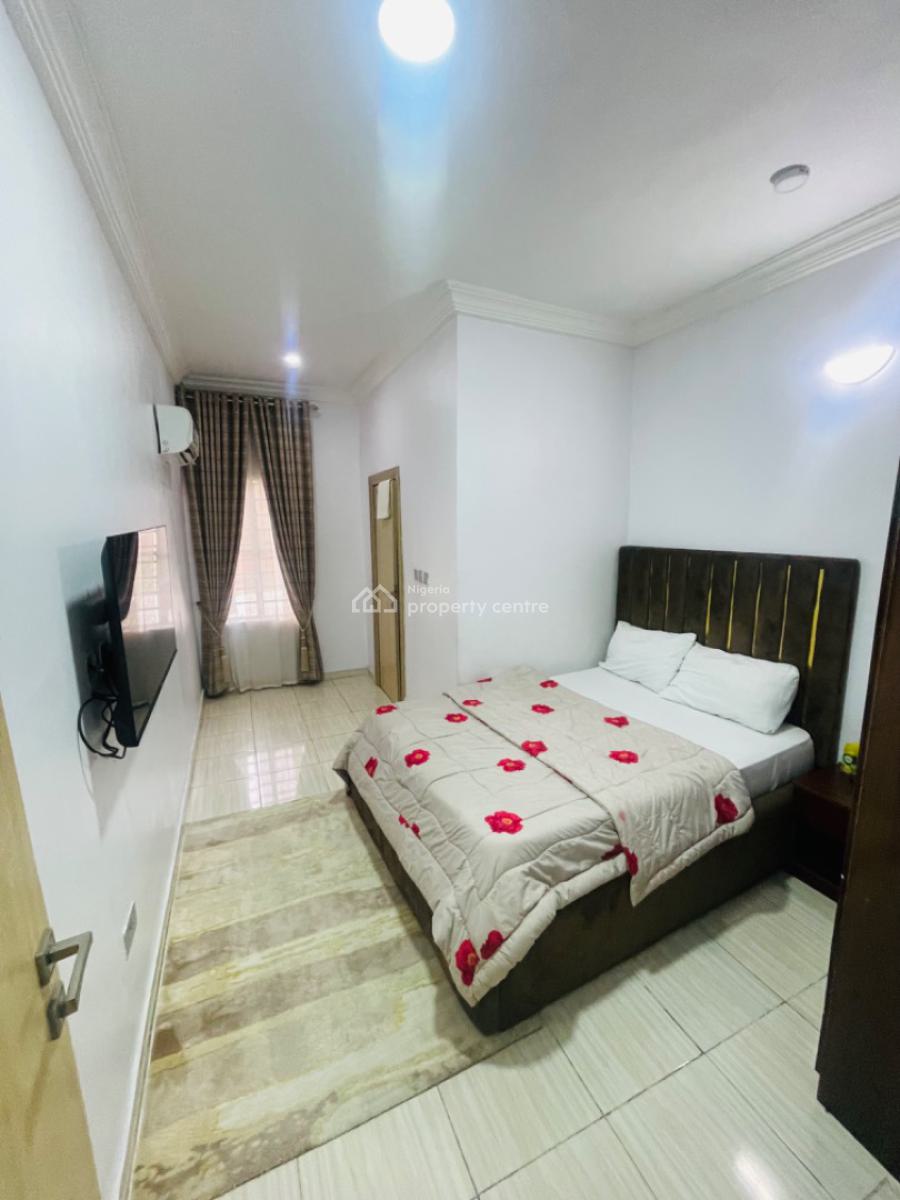Luxury Two Bedroom Apartment with Pool, Gym & 24 Hours Electricity, Chevron, Lekki, Lagos, Flat / Apartment Short Let