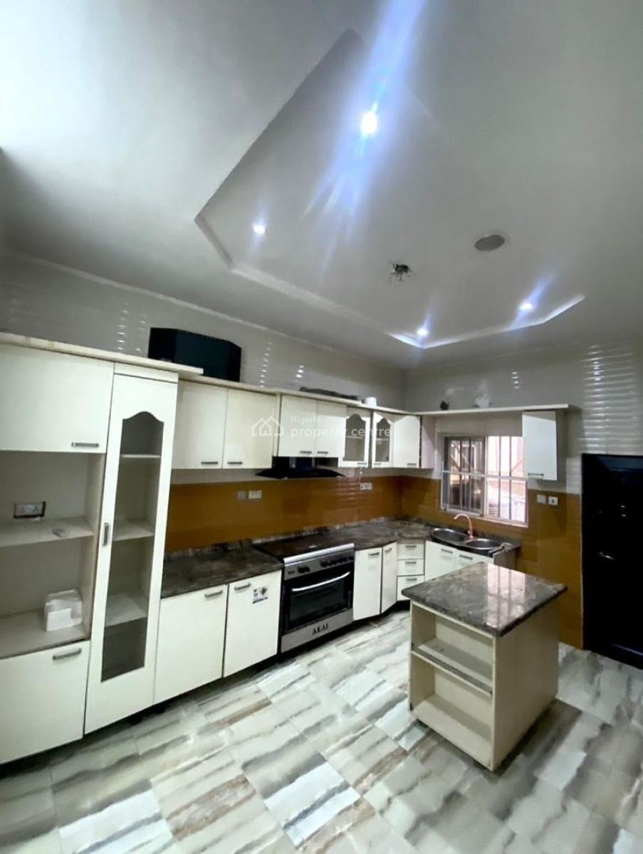 4 Bedroom Semi Detached Duplex, Chevron Drive, Lekki Phase 2, Lekki, Lagos, Semi-detached Duplex for Rent