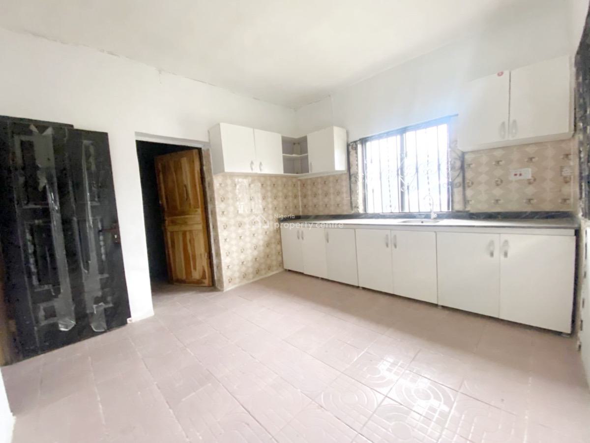a Well Maintained Spacious 5 Bedroom Terrace Duplex, Gra Phase 1, Magodo, Lagos, Terraced Duplex for Rent