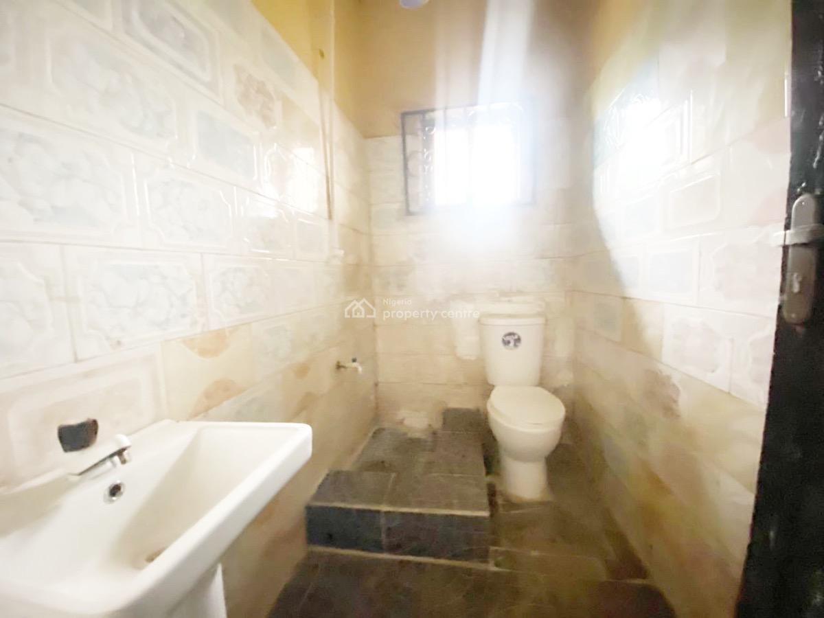 a Well Maintained Spacious 5 Bedroom Terrace Duplex, Gra Phase 1, Magodo, Lagos, Terraced Duplex for Rent