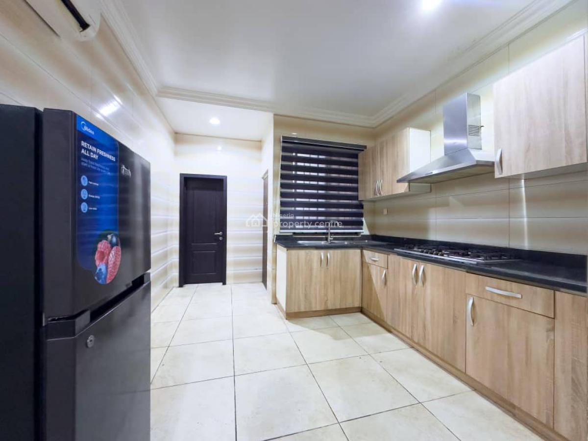 Lovely Fully Furnished 3-bedroom Apartment, Lekki Phase 1, Lekki, Lagos, Flat / Apartment for Rent