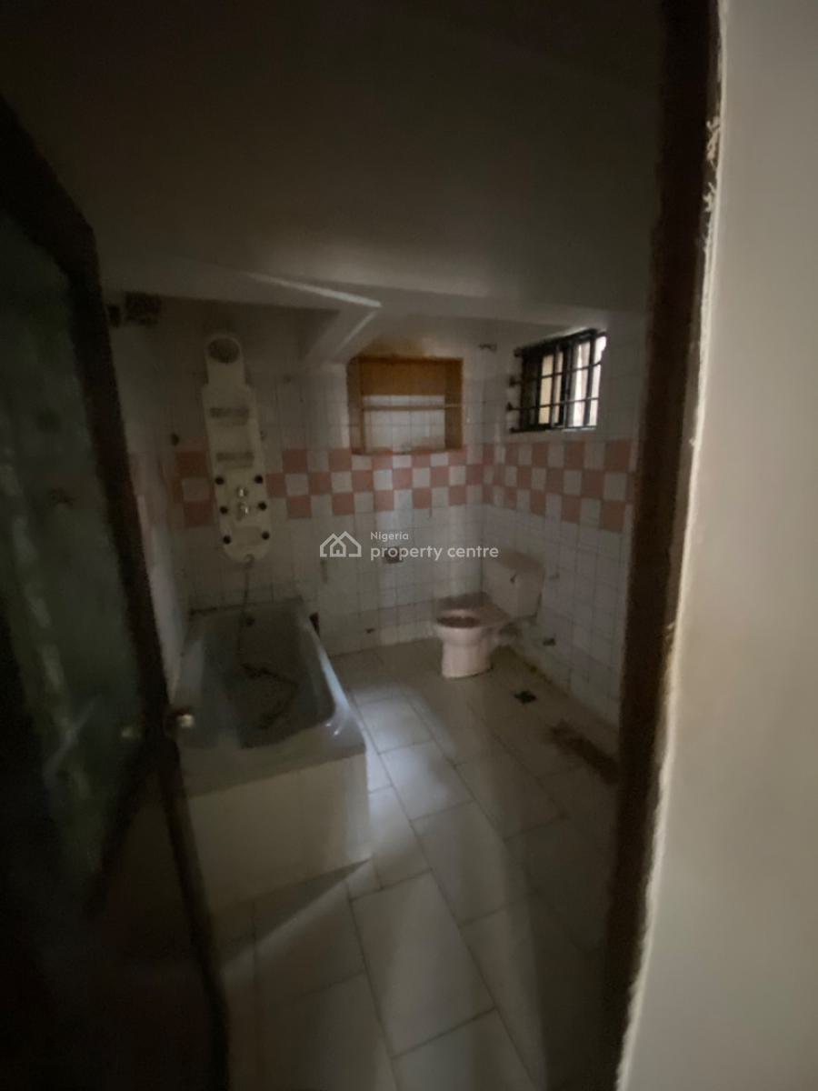 Clean 4 Bedroom Flat, Ground & 1st Floor Available, By Lakechad, Maitama District, Abuja, Flat / Apartment for Rent