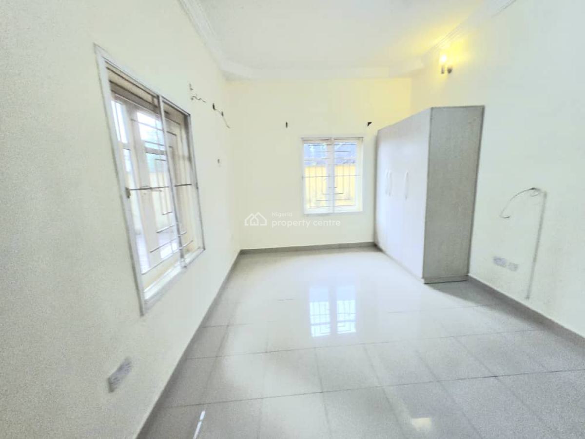 Spacious Self-serviced 2-bedroom Apartment, Lekki Phase 1, Lekki, Lagos, Flat / Apartment for Rent