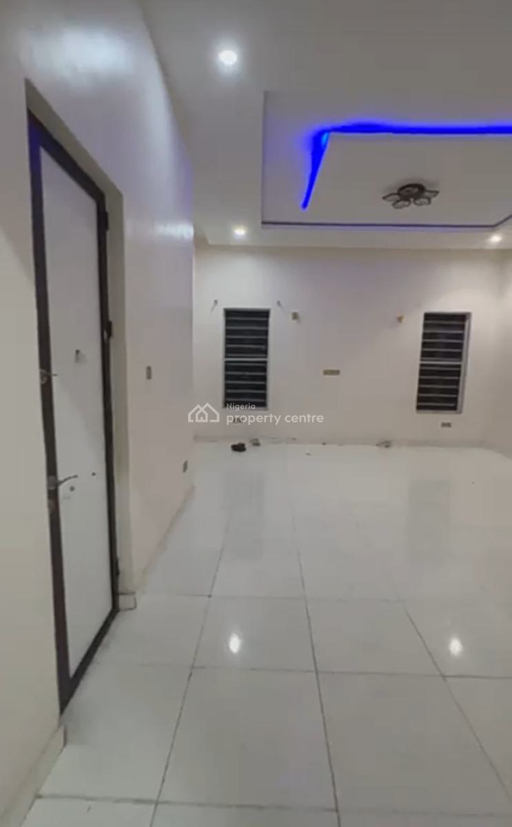 Massive Masters Bedroom (sharing Fully Fitted Kitchen), Maple Electric Homes, Orchid Road, Lekki, Lagos, Self Contain (single Rooms) for Rent
