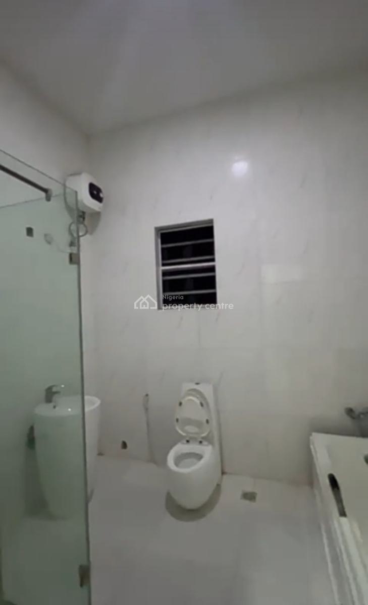 Massive Masters Bedroom (sharing Fully Fitted Kitchen), Maple Electric Homes, Orchid Road, Lekki, Lagos, Self Contain (single Rooms) for Rent