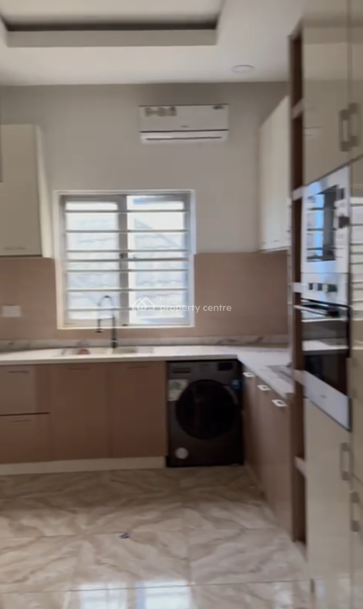 Alluringly Nice 3 Bedrooms Apartment, Shonibare Estate, Maryland, Lagos, Flat / Apartment for Rent