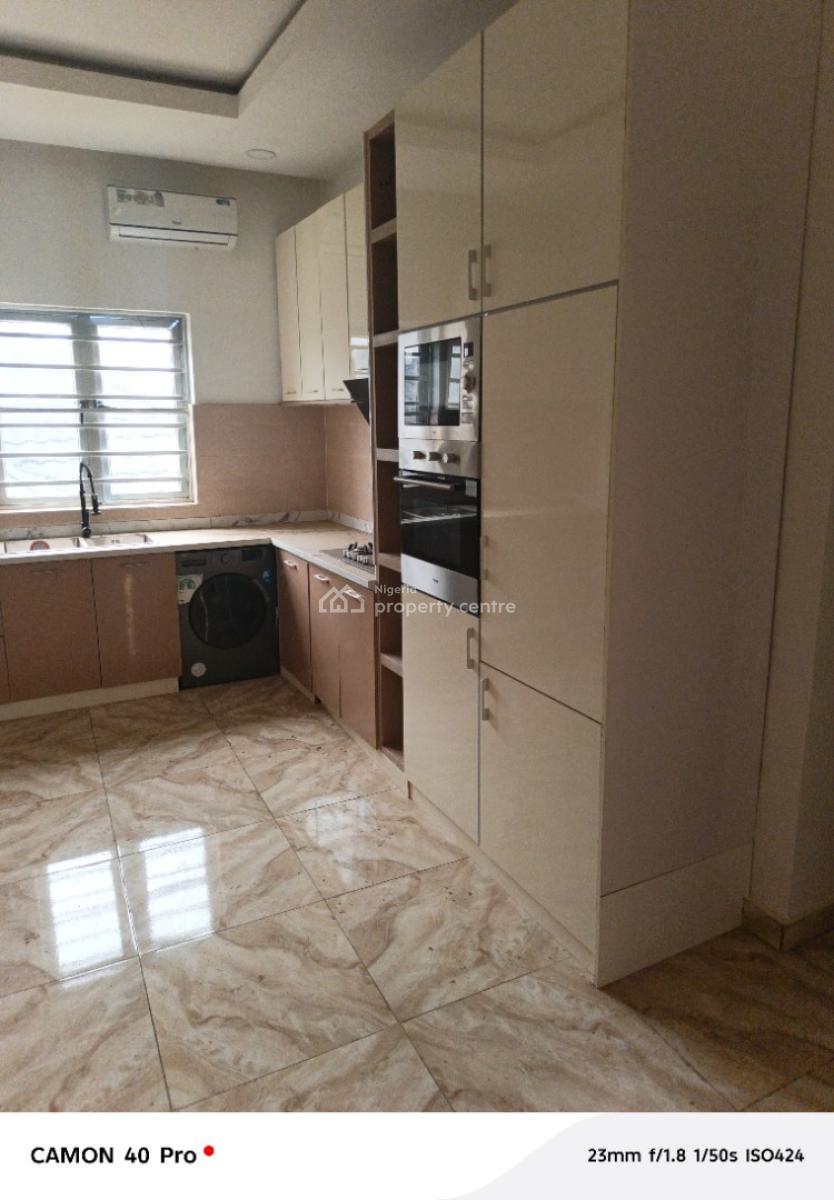 Alluringly Nice 3 Bedrooms Apartment, Shonibare Estate, Maryland, Lagos, Flat / Apartment for Rent