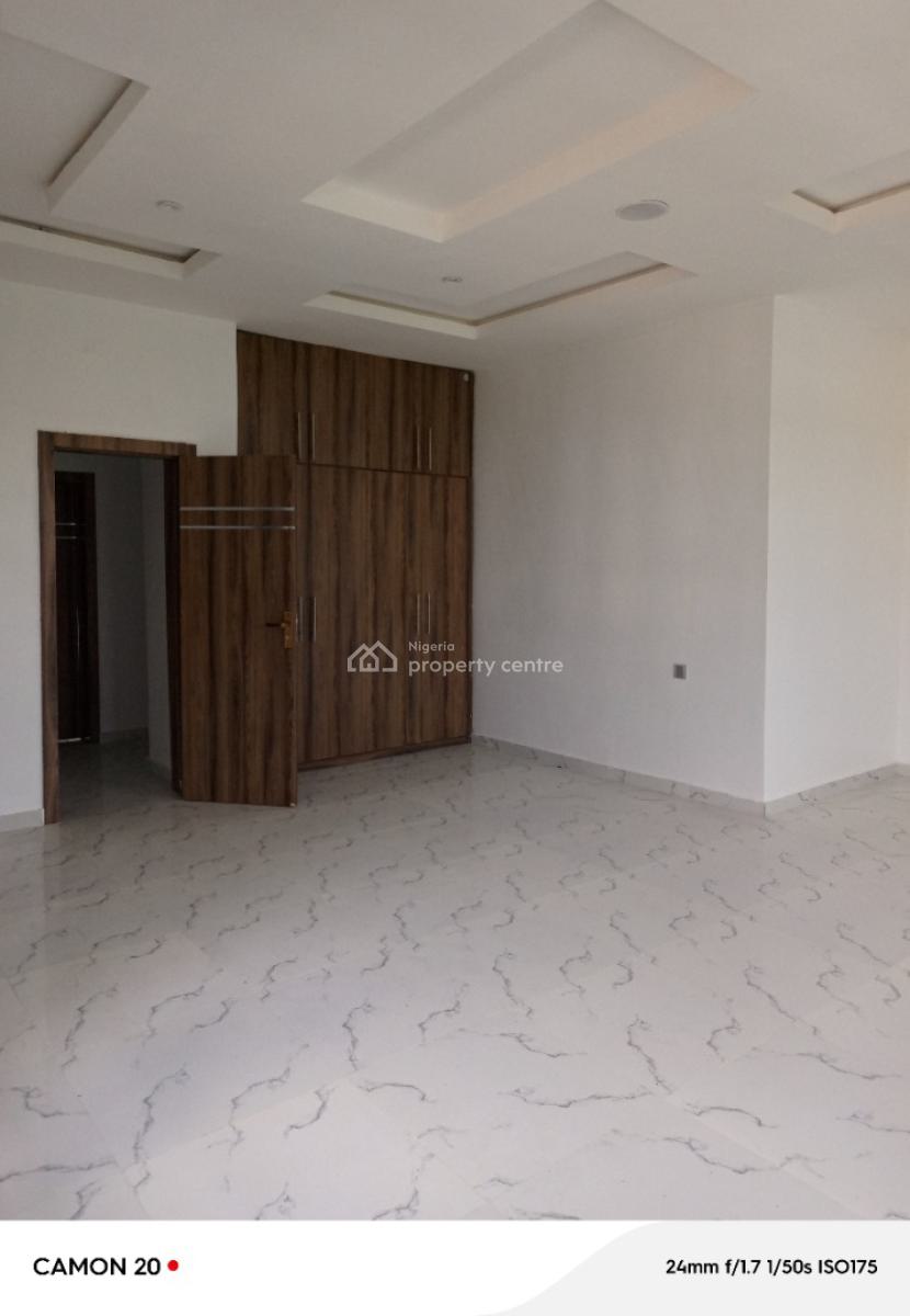 a Luxury 3bedroom in a Secure Estate, Seaside Estate Badore Ajah, Badore, Ajah, Lagos, Flat / Apartment for Rent
