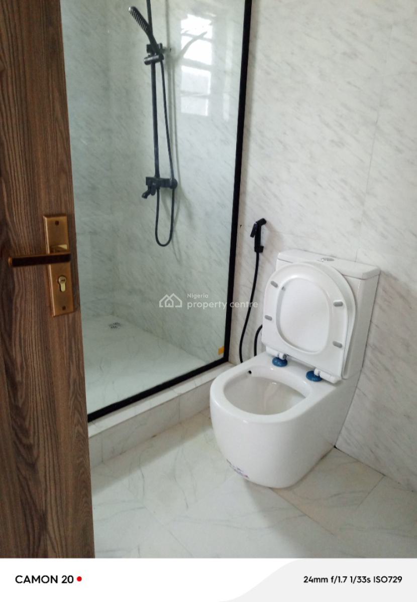 a Luxury 3bedroom in a Secure Estate, Seaside Estate Badore Ajah, Badore, Ajah, Lagos, Flat / Apartment for Rent