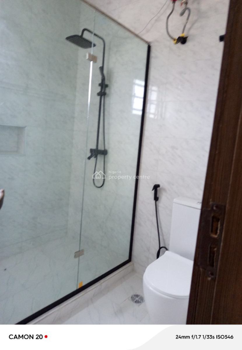 a Luxury 3bedroom in a Secure Estate, Seaside Estate Badore Ajah, Badore, Ajah, Lagos, Flat / Apartment for Rent
