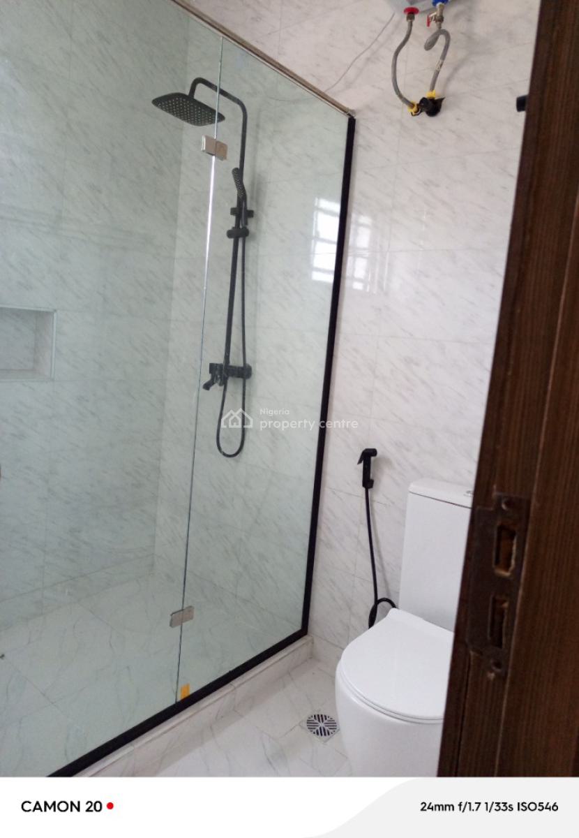 a Luxury 3bedroom in a Secure Estate, Seaside Estate Badore Ajah, Badore, Ajah, Lagos, Flat / Apartment for Rent