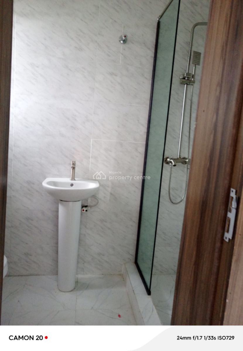 a Luxury 3bedroom in a Secure Estate, Seaside Estate Badore Ajah, Badore, Ajah, Lagos, Flat / Apartment for Rent