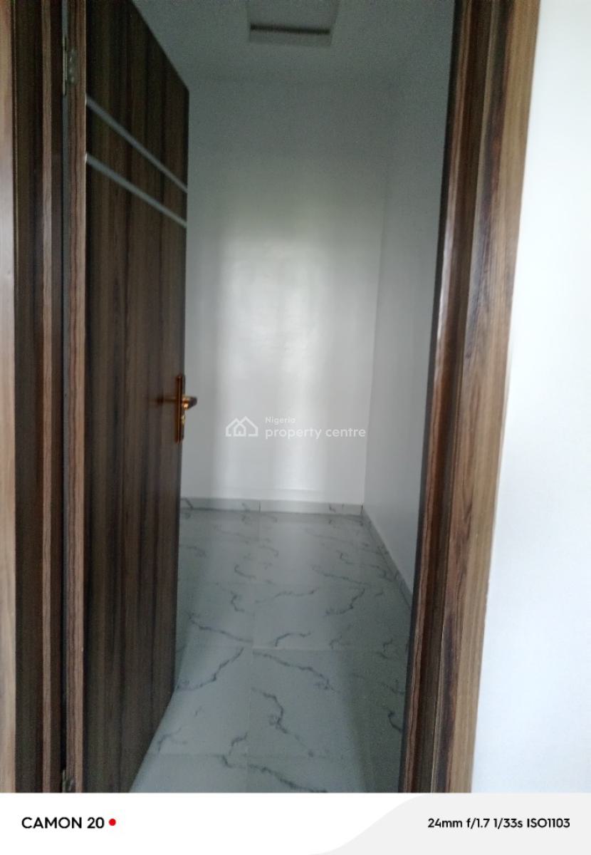 a Luxury 3bedroom in a Secure Estate, Seaside Estate Badore Ajah, Badore, Ajah, Lagos, Flat / Apartment for Rent