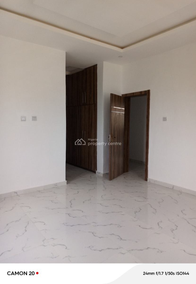 a Luxury 3bedroom in a Secure Estate, Seaside Estate Badore Ajah, Badore, Ajah, Lagos, Flat / Apartment for Rent