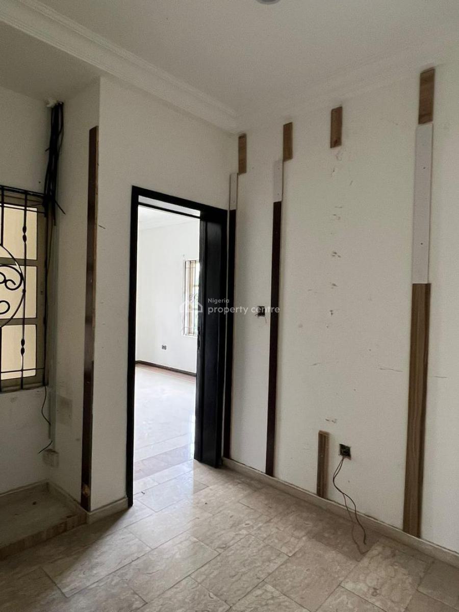 4bedroom Semi Detached with a Bq, Lekki Phase 1, Lekki, Lagos, Semi-detached Duplex for Rent