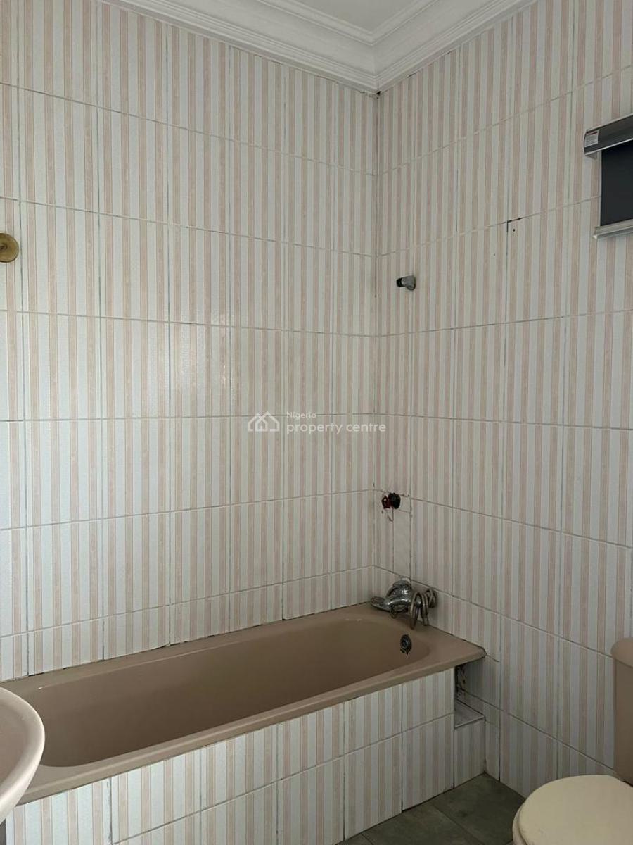 4bedroom Semi Detached with a Bq, Lekki Phase 1, Lekki, Lagos, Semi-detached Duplex for Rent