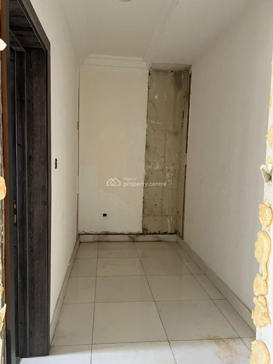 4bedroom Semi Detached with a Bq, Lekki Phase 1, Lekki, Lagos, Semi-detached Duplex for Rent