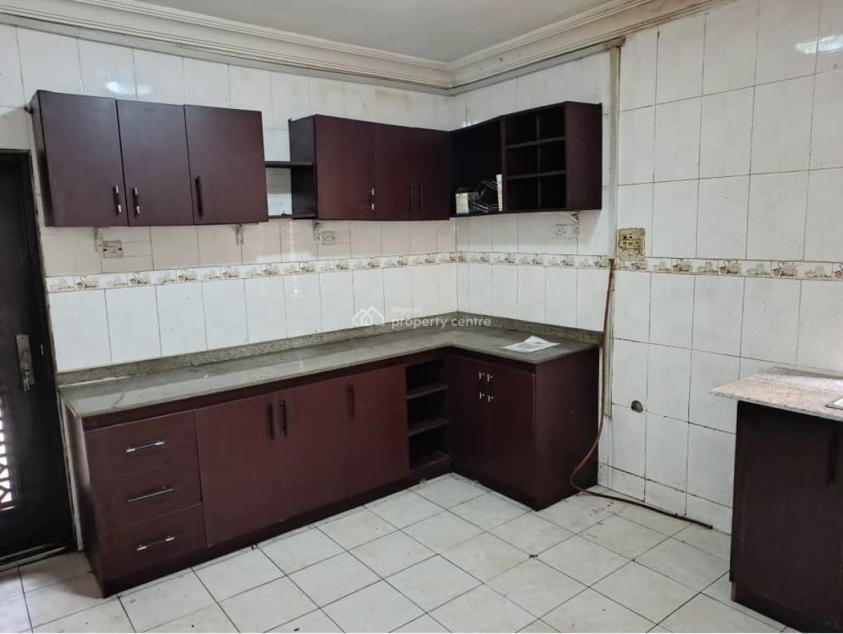 a Standard Fairlly Used  4-bedroom Super Spacious Semi Detached Duplex, Gra Phase 1, Magodo, Lagos, Detached Duplex for Rent