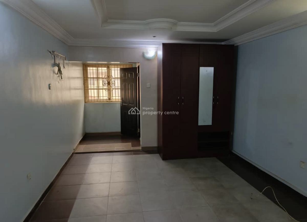 a Standard Fairlly Used  4-bedroom Super Spacious Semi Detached Duplex, Gra Phase 1, Magodo, Lagos, Detached Duplex for Rent