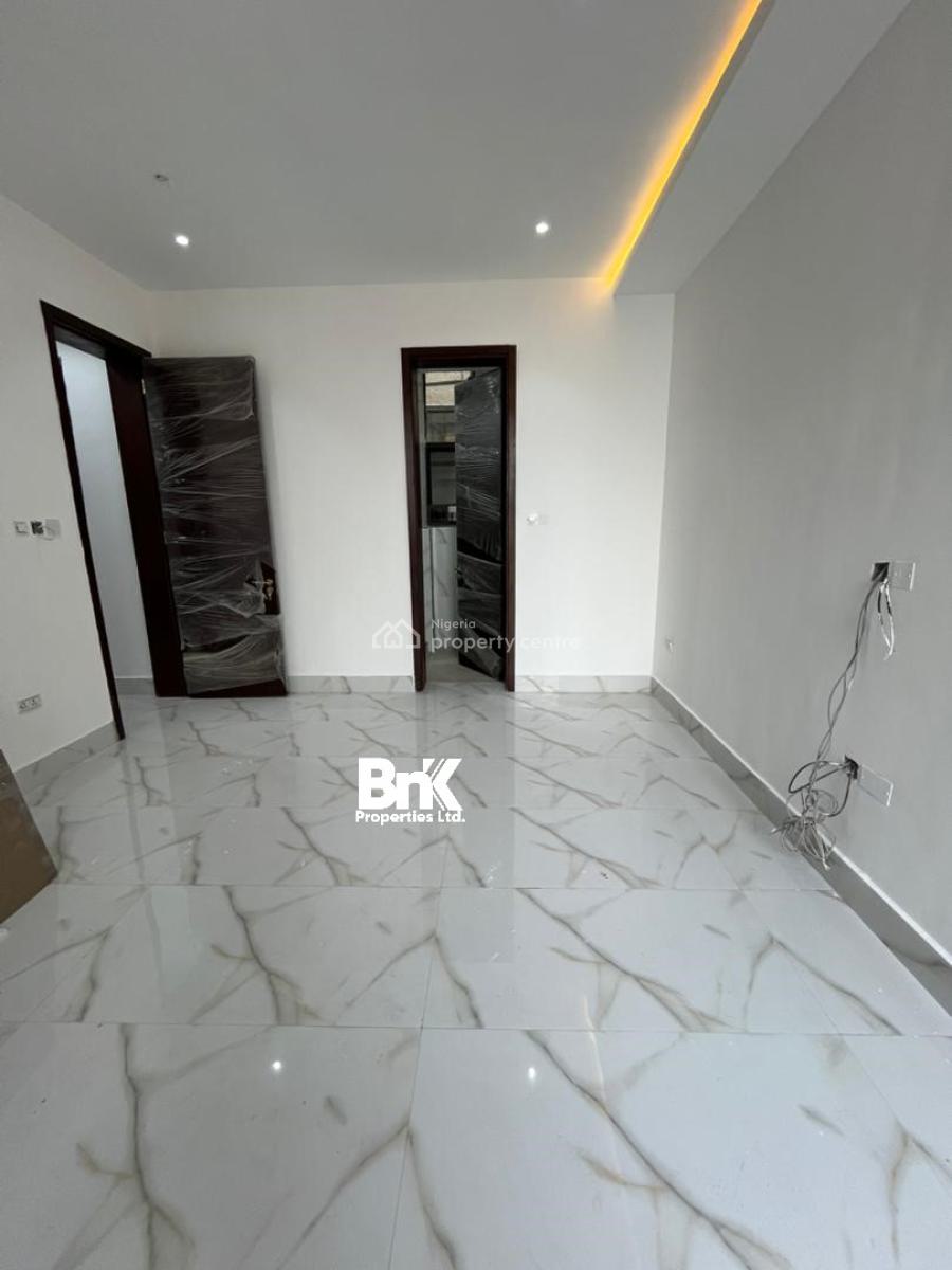 Modern 3-bedroom Apartment with Bq, Lekki Phase 1, Lekki, Lagos, Flat / Apartment for Rent