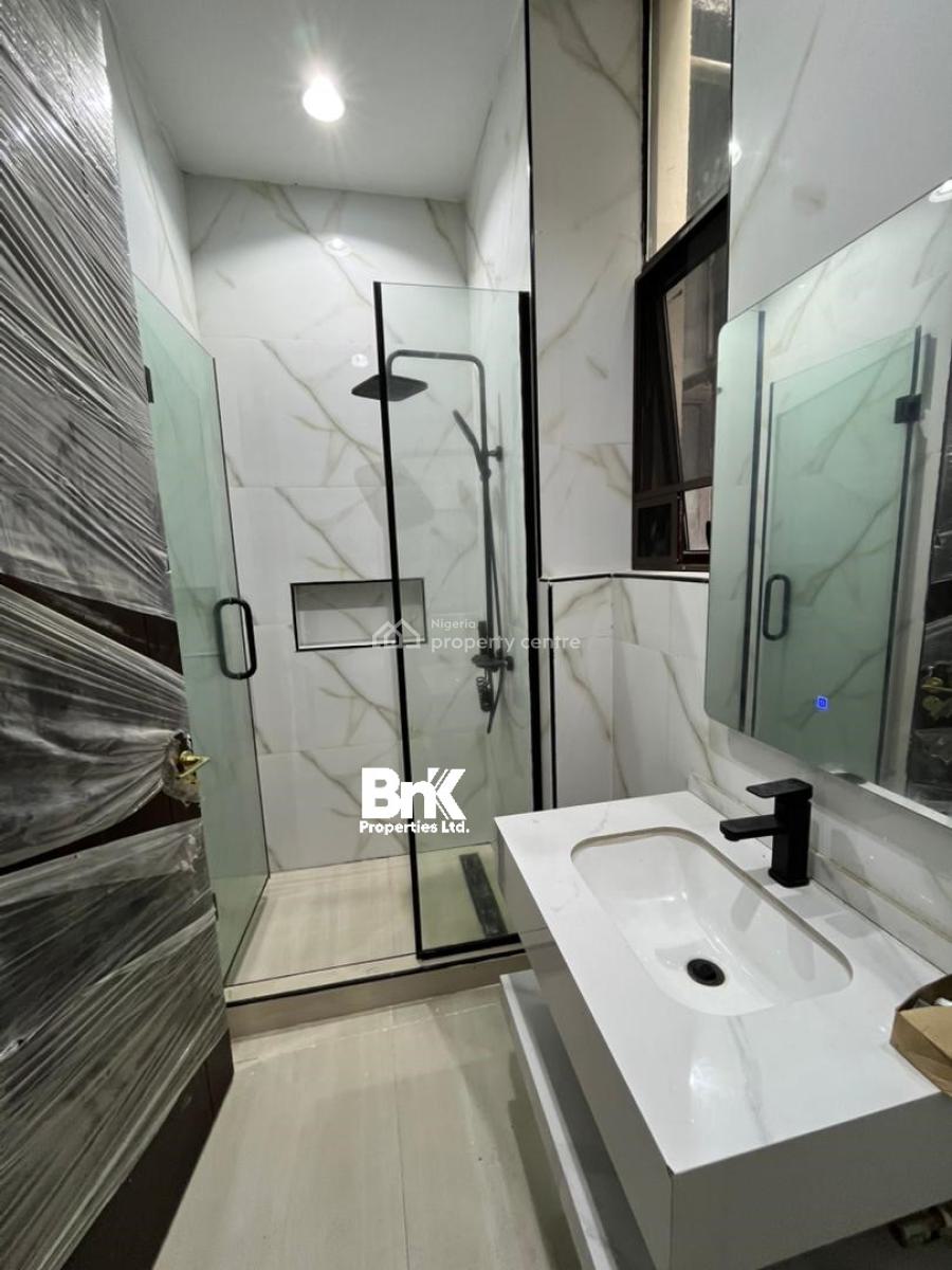 Modern 3-bedroom Apartment with Bq, Lekki Phase 1, Lekki, Lagos, Flat / Apartment for Rent