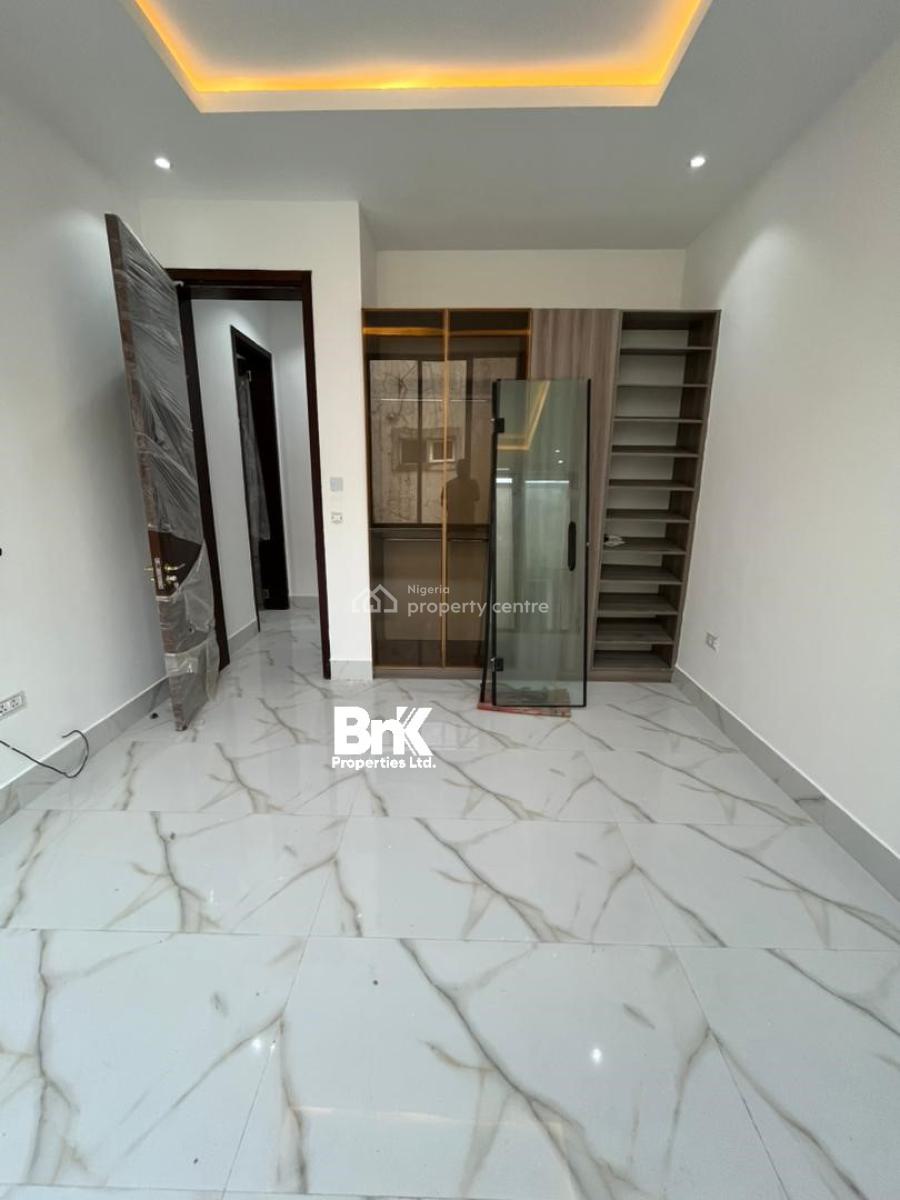 Modern 3-bedroom Apartment with Bq, Lekki Phase 1, Lekki, Lagos, Flat / Apartment for Rent