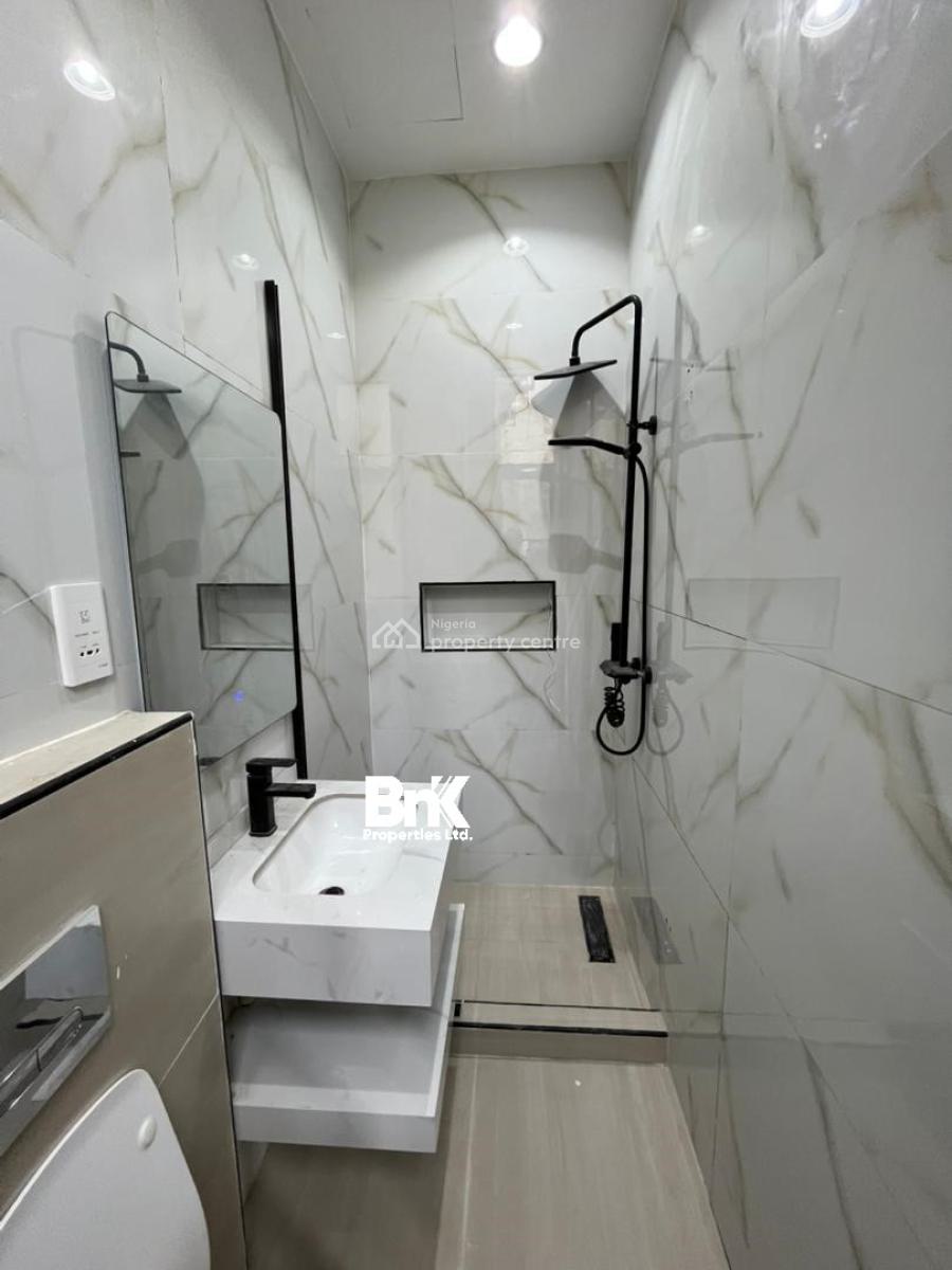 Modern 3-bedroom Apartment with Bq, Lekki Phase 1, Lekki, Lagos, Flat / Apartment for Rent