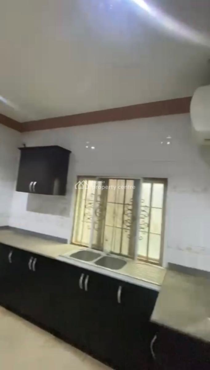 a Standard, Massive, Luxurious 5 Bedroom Duplex, Durumi, Abuja, Terraced Duplex for Rent