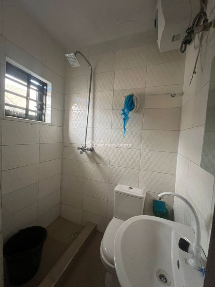 Spacious 2 Bedroom Apartment, @ Ogidan Estate Sangotedo, Sangotedo, Ajah, Lagos, Flat / Apartment for Rent