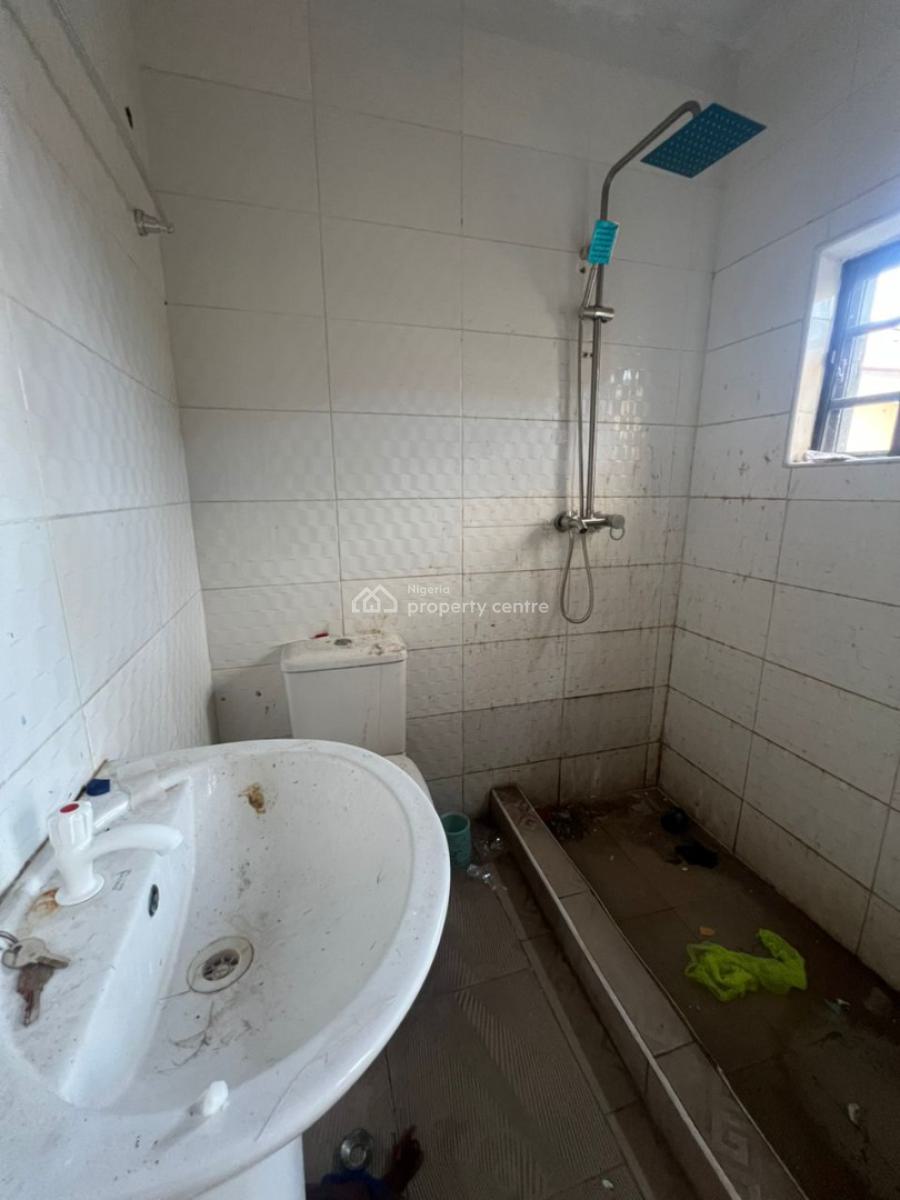 Spacious 2 Bedroom Apartment, @ Ogidan Estate Sangotedo, Sangotedo, Ajah, Lagos, Flat / Apartment for Rent