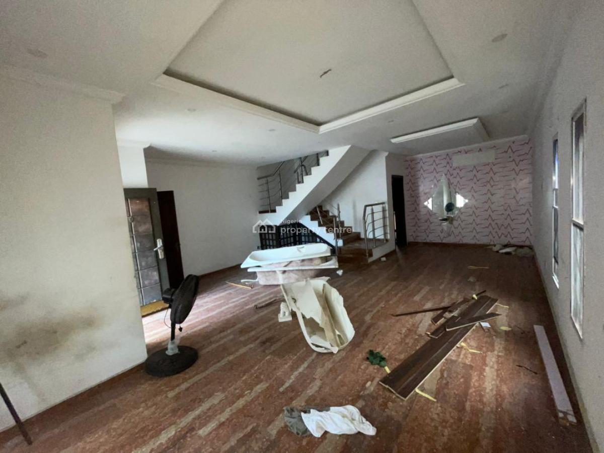 a 4 Bedroom Terraced Duplex, Osapa, Lekki, Lagos, Terraced Duplex for Sale