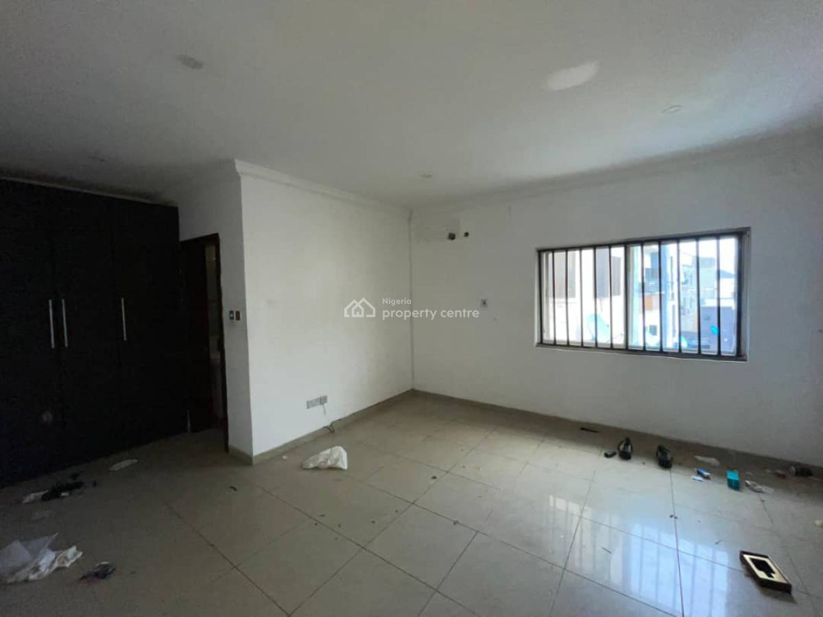 a 4 Bedroom Terraced Duplex, Osapa, Lekki, Lagos, Terraced Duplex for Sale