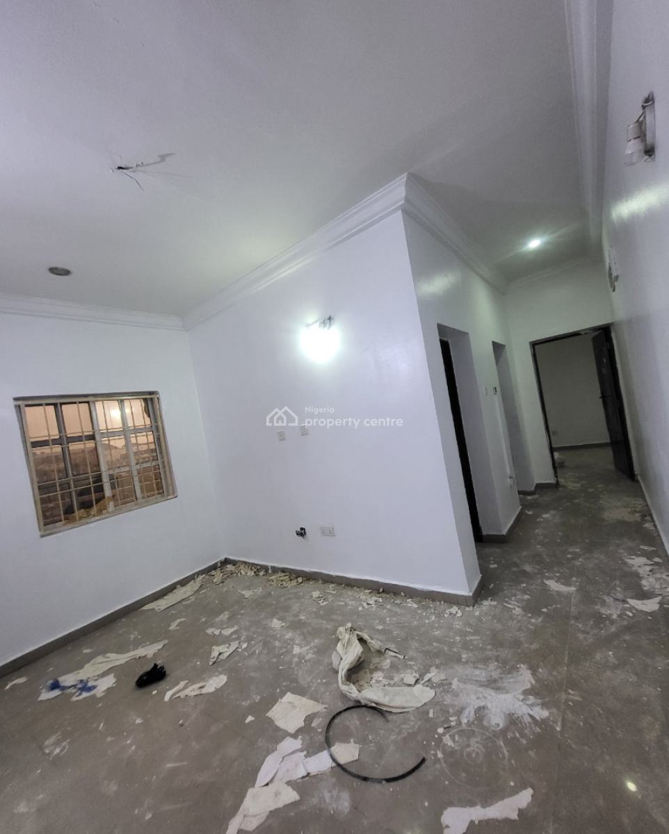 Luxurious, Massive 1 Bedroom Flat, By American International School, Durumi, Abuja, Flat / Apartment for Rent
