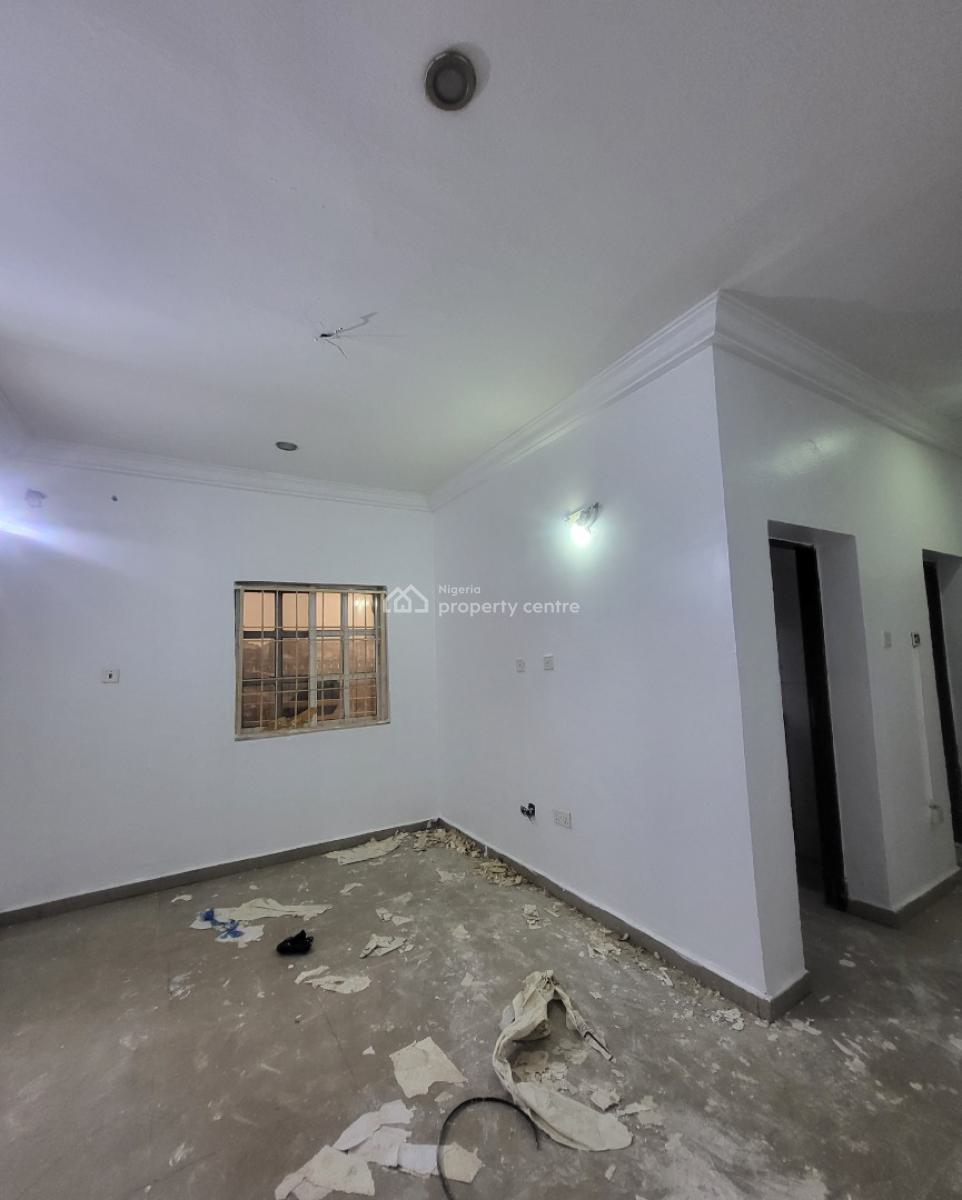 Luxurious, Massive 1 Bedroom Flat, By American International School, Durumi, Abuja, Flat / Apartment for Rent