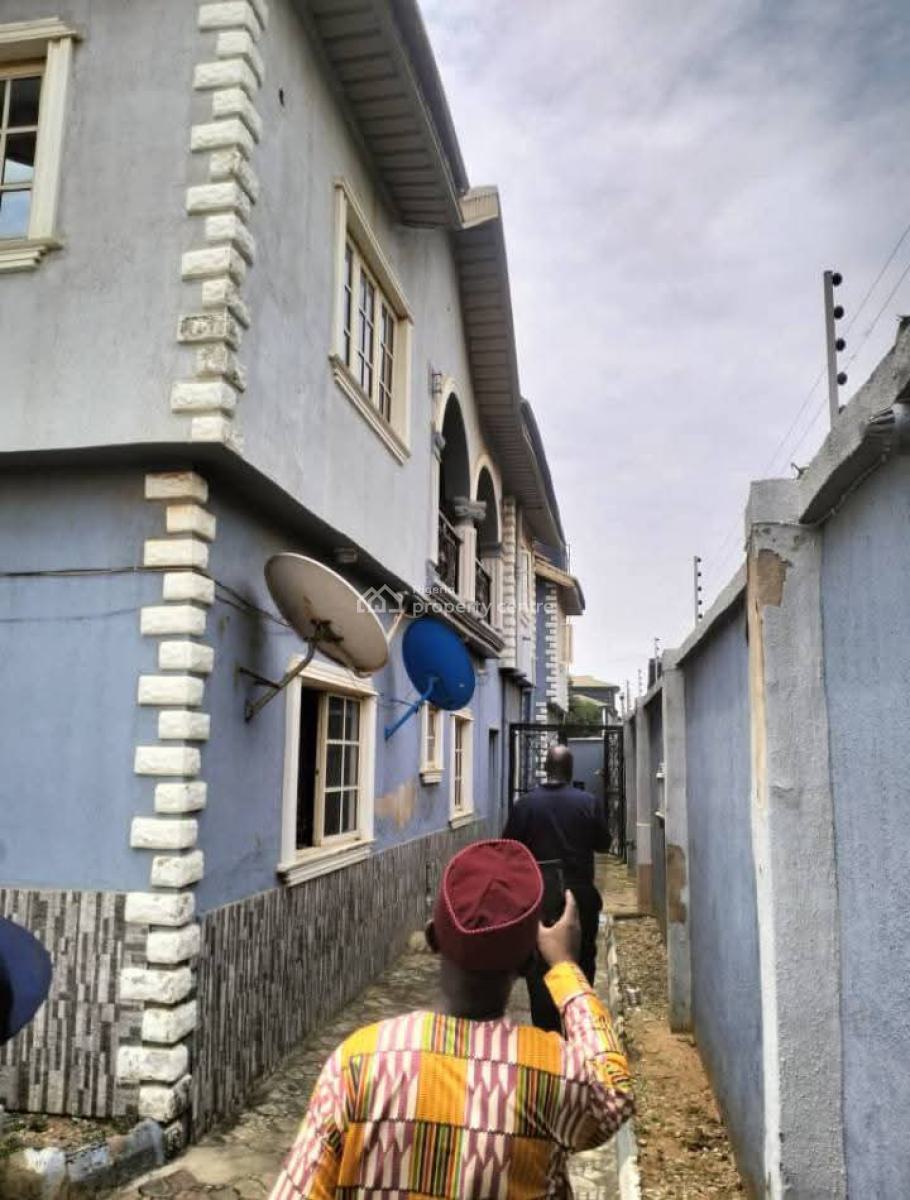 Blocks of 5flats, Location; Silver Estate Off Idimu Ejigbo Lagos, Nigeria 🇳🇬, Idimu, Lagos, Block of Flats for Sale
