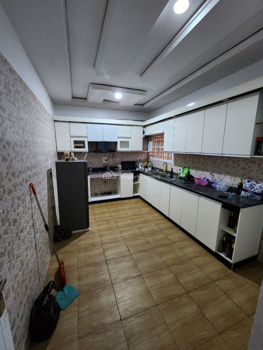Luxury Two Bedroom Block of Flat, Dawaki District, Dawaki, Gwarinpa, Abuja, Flat / Apartment for Rent