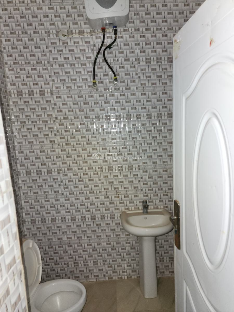 Luxury Two Bedroom Block of Flat, Dawaki District, Dawaki, Gwarinpa, Abuja, Flat / Apartment for Rent
