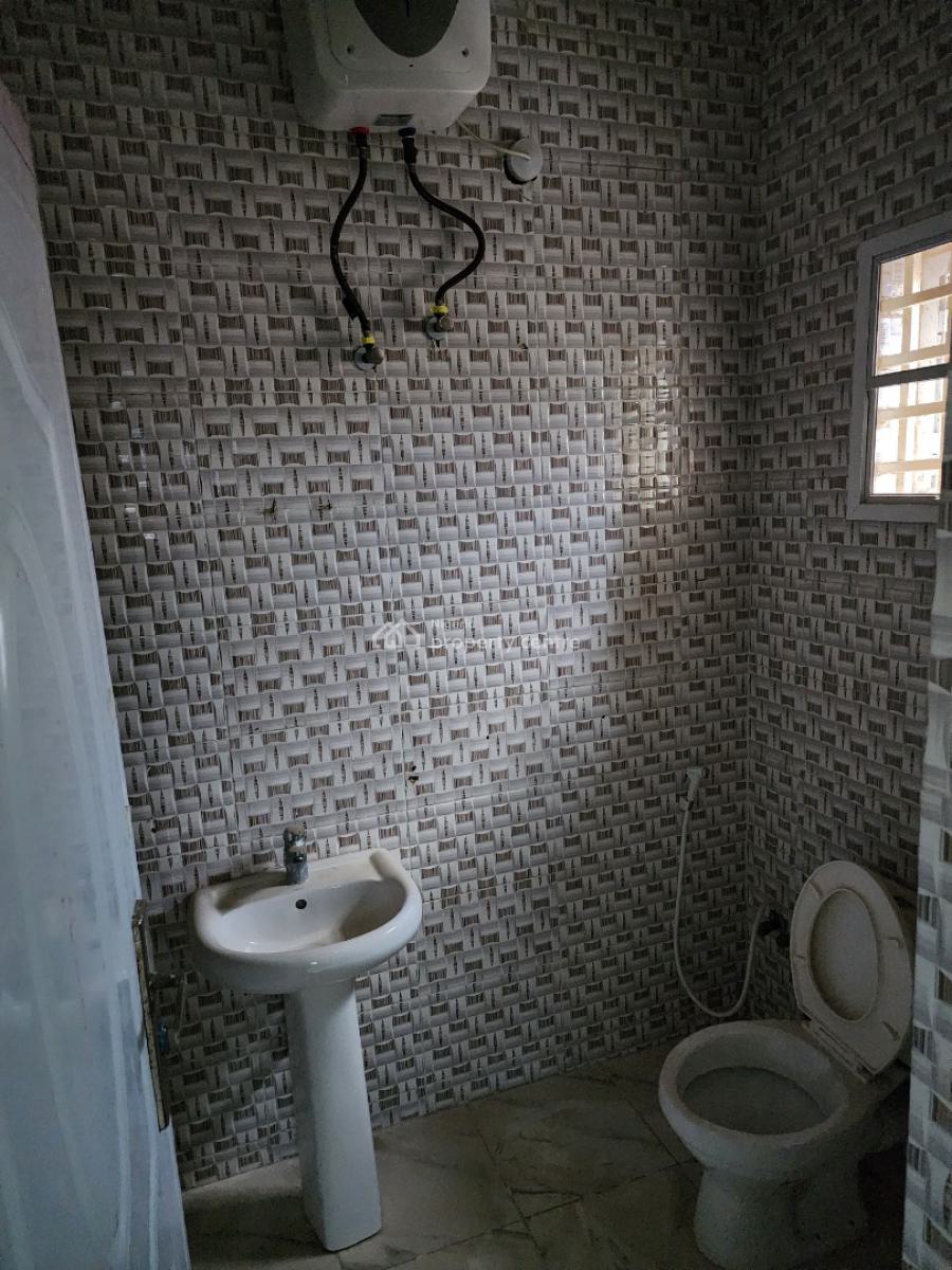 Luxury Two Bedroom Block of Flat, Dawaki District, Dawaki, Gwarinpa, Abuja, Flat / Apartment for Rent