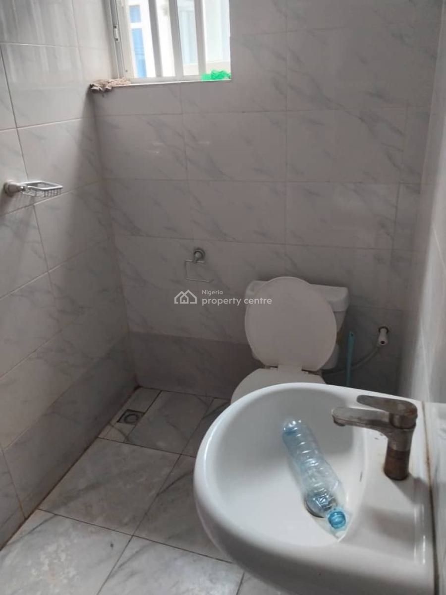 Clean and Spacious 2 Bedroom Apartment All En-suite ( Interlock Rd), Badore, Ajah, Lagos, Flat / Apartment for Rent