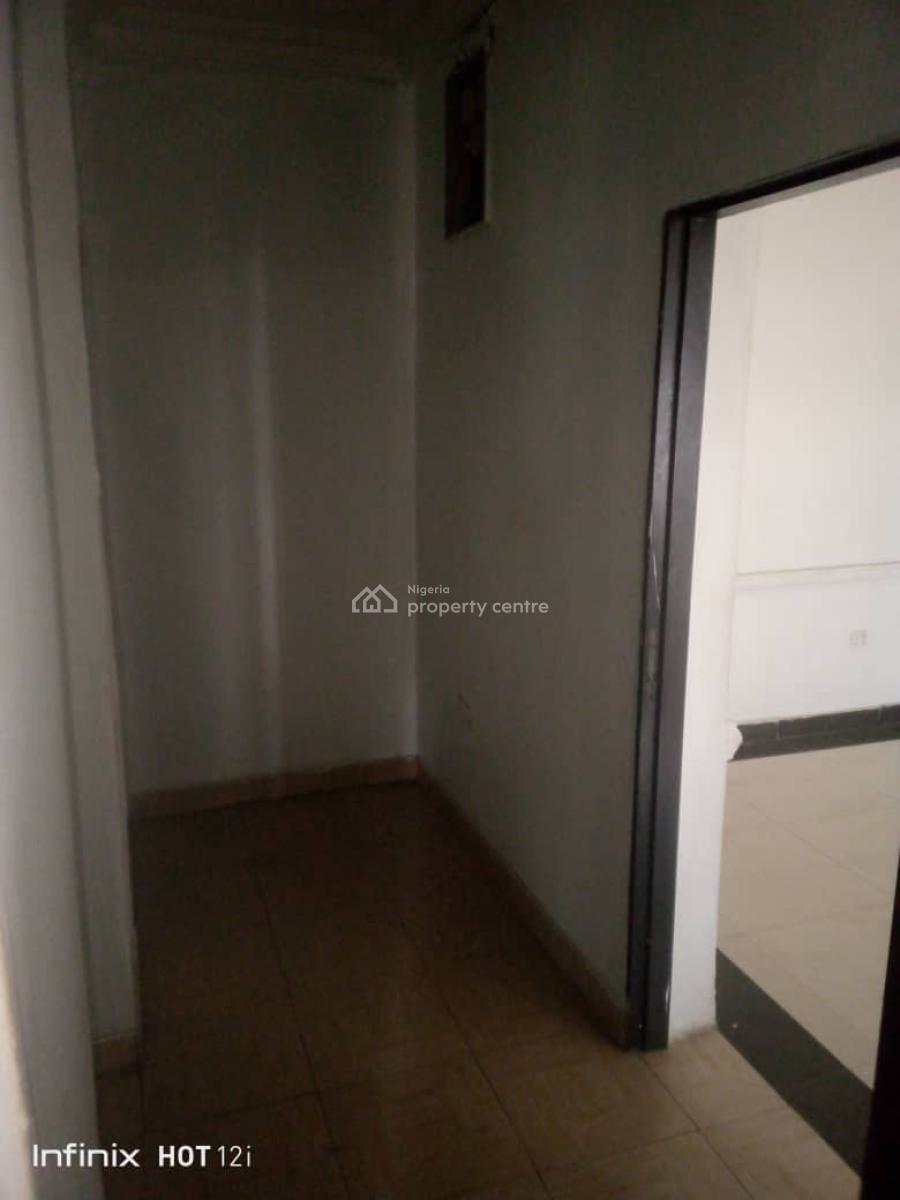 Luxurious 2 Bedroom Apartment Upstairs, Royal Palmwill Estate Bandore Ajah Lekki Lagos, Ibeju Lekki, Lagos, Flat / Apartment for Rent