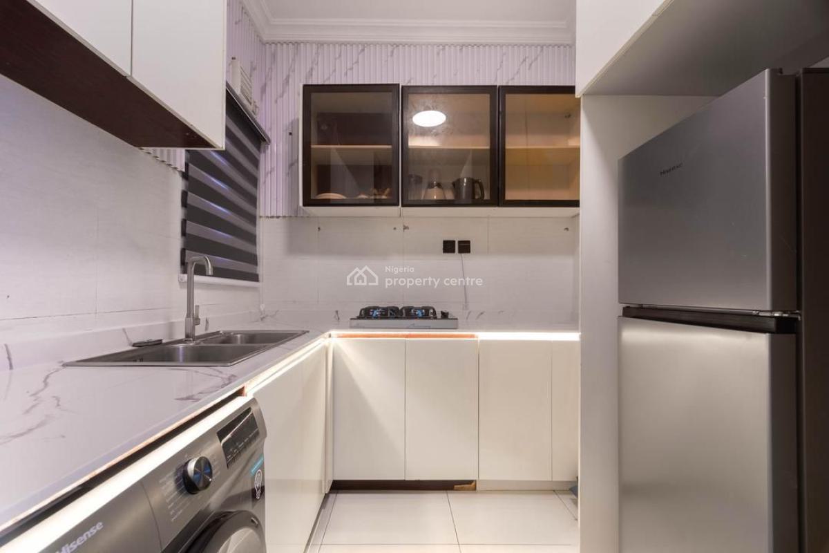 Book Our Luxe 1 Bedroom Waterfront Apartment with a Ps5, Lekki Phase 1, Lekki, Lagos, Flat / Apartment Short Let